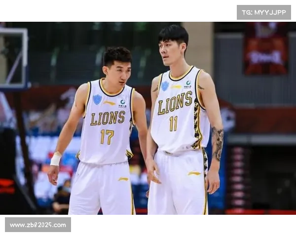 广厦队为刘铮举办温馨生日会，体现团队凝聚力